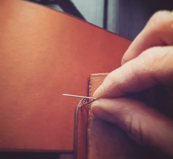 couture main point sellier maroquinerie savoir-faire artisan d'art pau